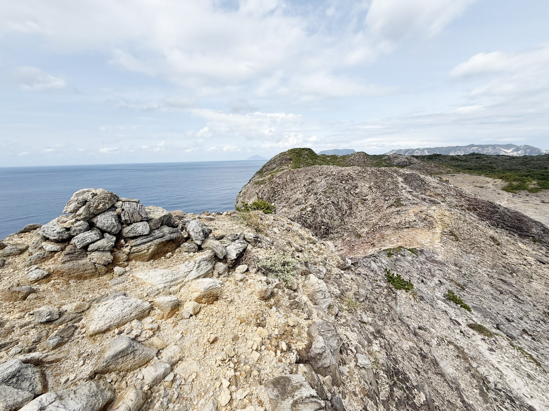 ケルンがある小ピーク